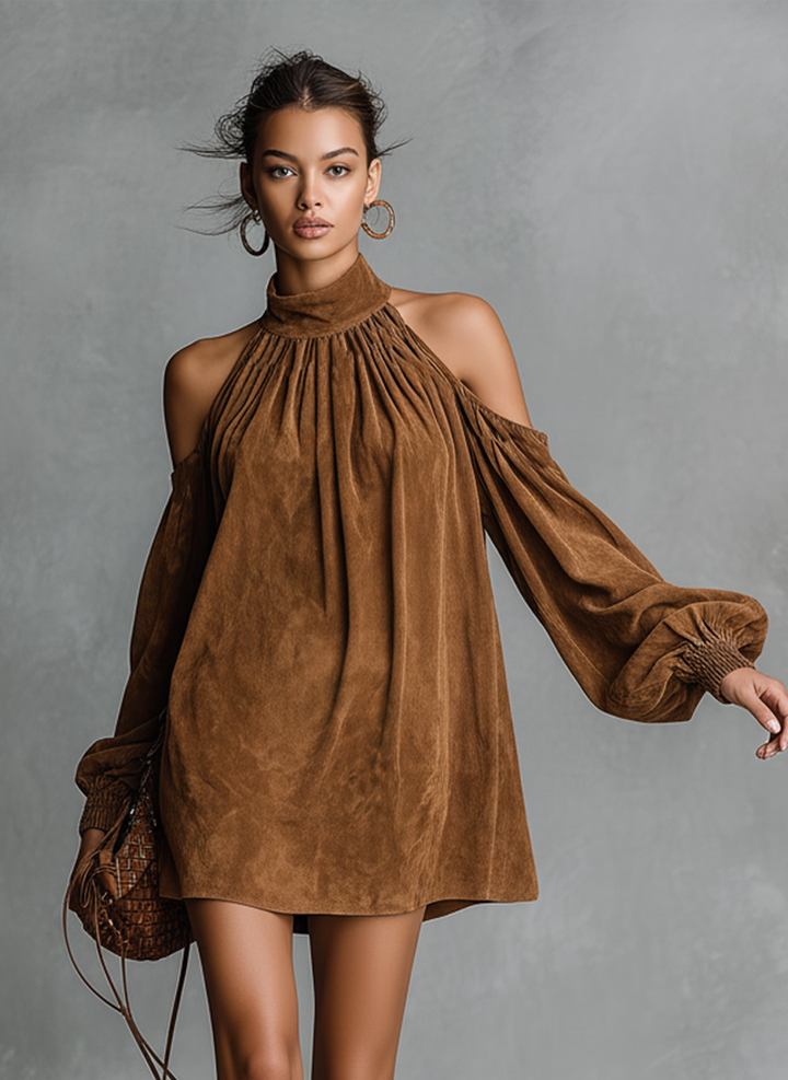 Abito Mini Donna in Finta Pelle Suede con Collo Halter e Maniche a Lanterna